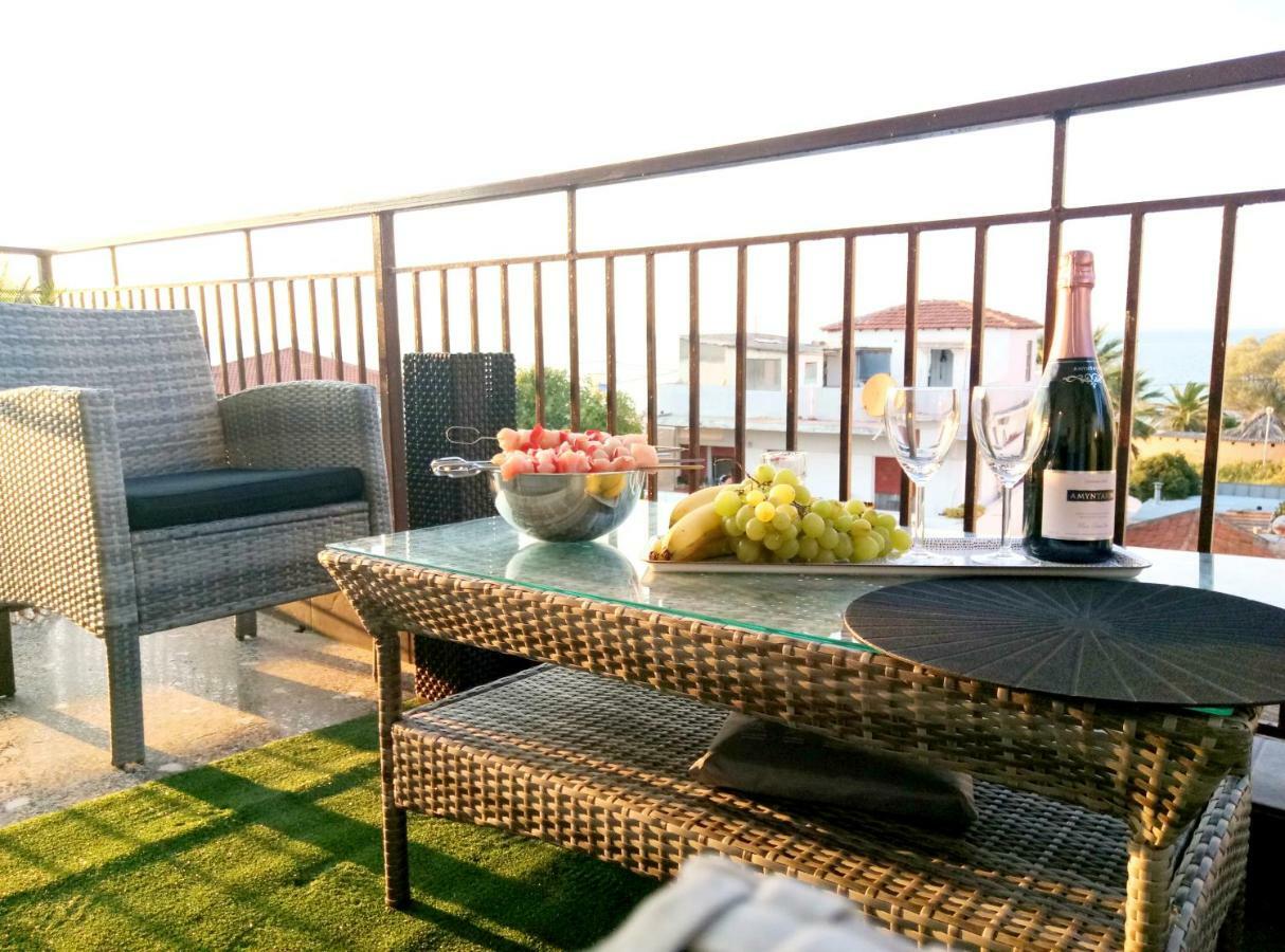 Pure Bliss Luxury Beachfront Apartment With Panoramic Sea Views, Electric Bbq, Gym Equipment And More Agia Trias Exteriör bild